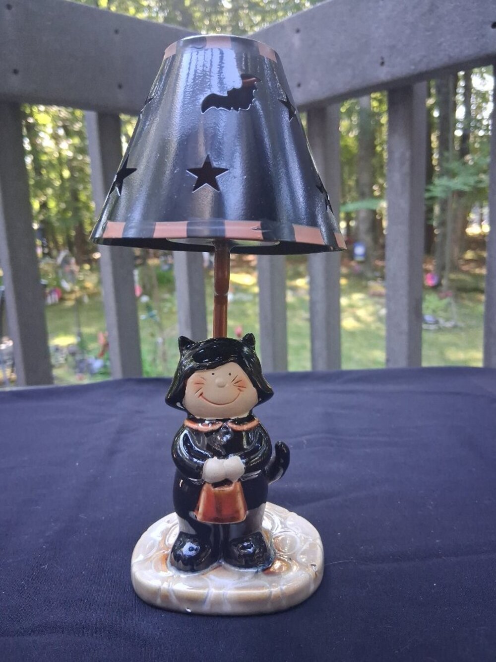 Halloween Ceramic Black Cat Trick or Treater Tealight Lamp Metal Star Shade